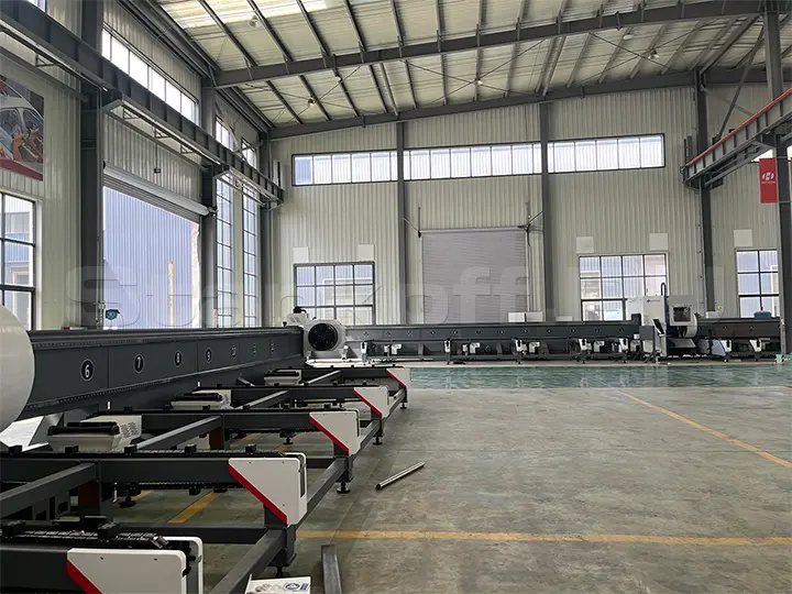 Оптоволоконный лазерный труборез HGTECH TS550-1212-3C/12000 Raycus