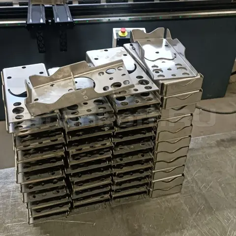 Пусконаладка оптоволоконного лазерного станка для резки металла XTC-1530H/3000 Raycus и гидравлического листогибочного пресса KRRASS PBS 135/3200 4 axis в Набережных Челнах