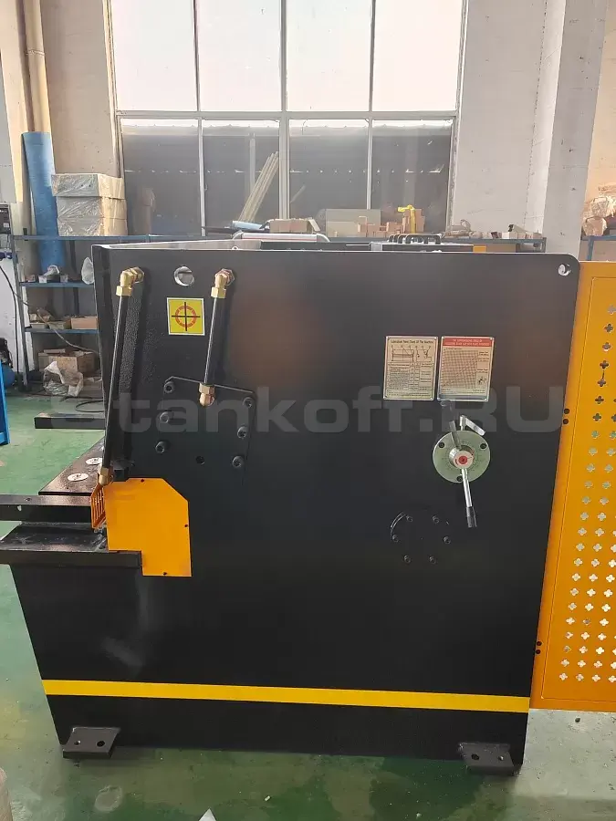 Гидравлическая гильотина HSB 2500x12