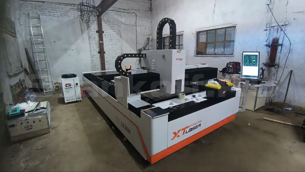 Пусконаладка оптоволоконного станка для резки металла XTC-1530H/3000 Raycus в Горно-Алтайске