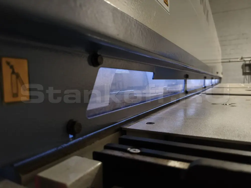 Поставка электромеханической гильотины SRGM 3060x4 в Рязань