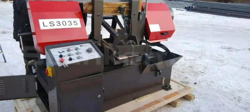 Полуавтоматический ленточнопильный станок MetMachine LS3035