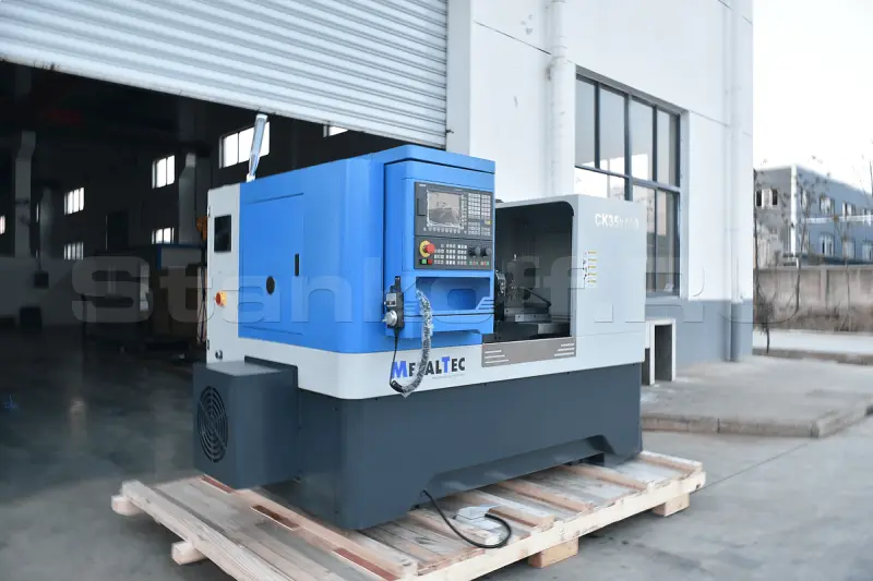 Токарный станок c ЧПУ с горизонтальной станиной MetalTec CK 35x400 PROM+