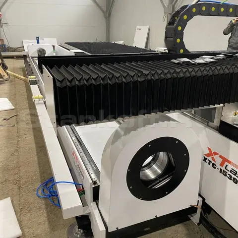 Пусконаладка оптоволоконного лазера для листов и труб XTC-HET 6015/1500 Raycus