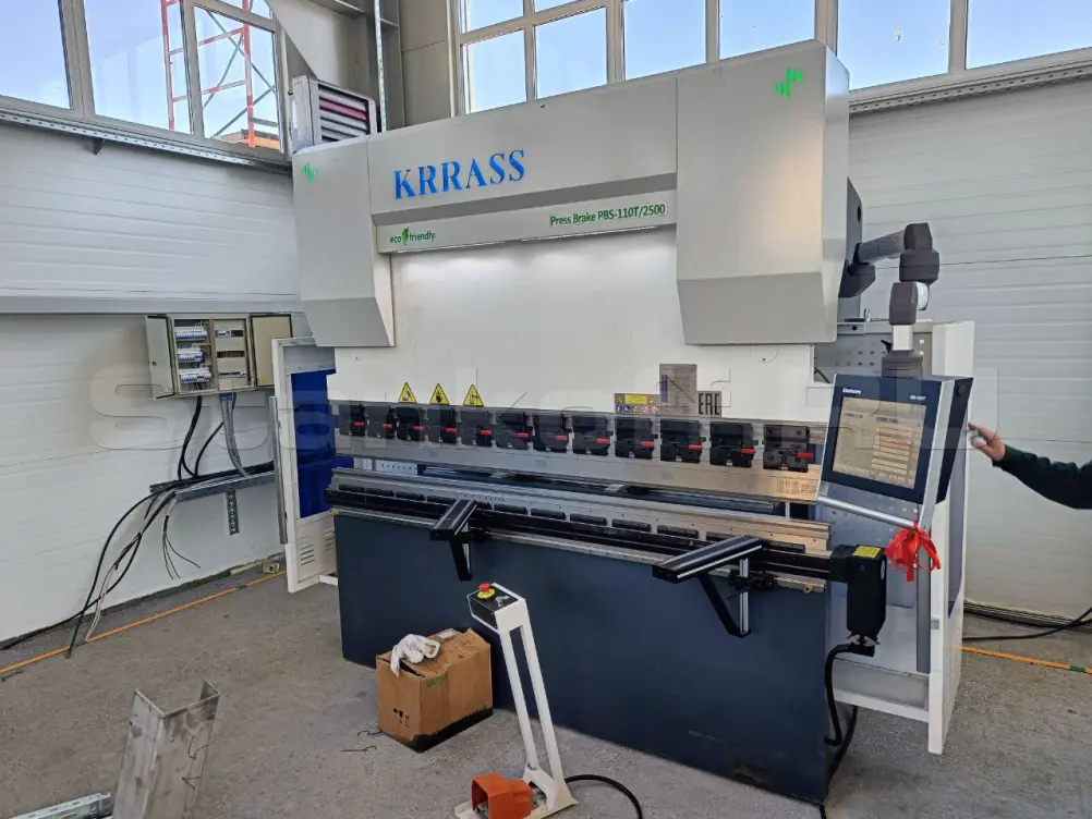 Гидравлический листогибочный пресс KRRASS PBS 110/2500 4 axis