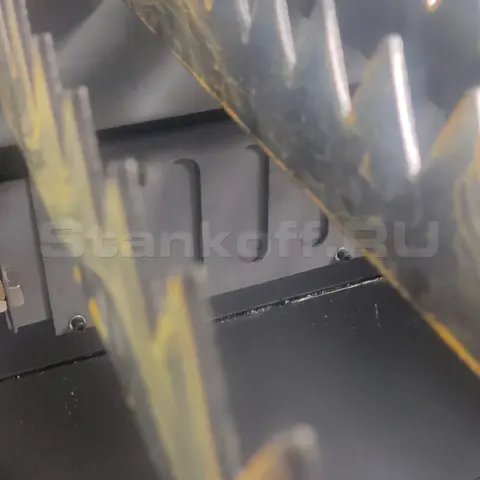 Поставка и запуск оптоволоконного лазерного станка для резки металла  STL-1545FP/1500 Raycus в Казани