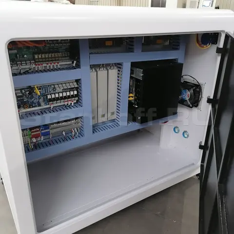 Пусконаладка в Брянске — оптоволоконный лазер для резки труб XTC-T160/1000 Raycus