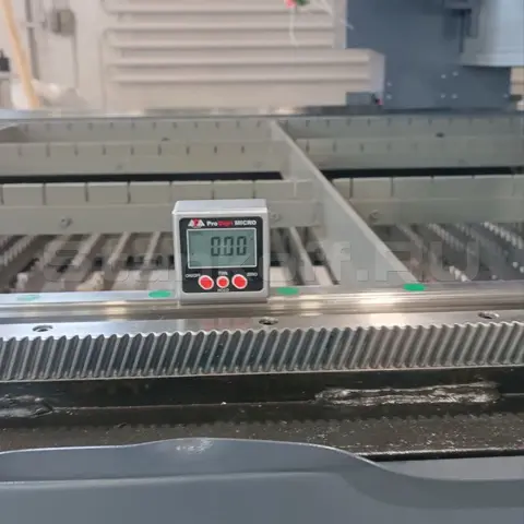 Пусконаладка оптоволоконного лазерного станка в защитной кабине STL-1530G/3000 Raycus в Твери