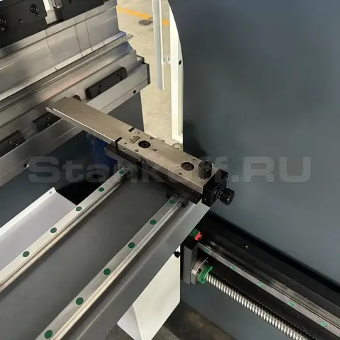 Линейные направляющие Hiwin