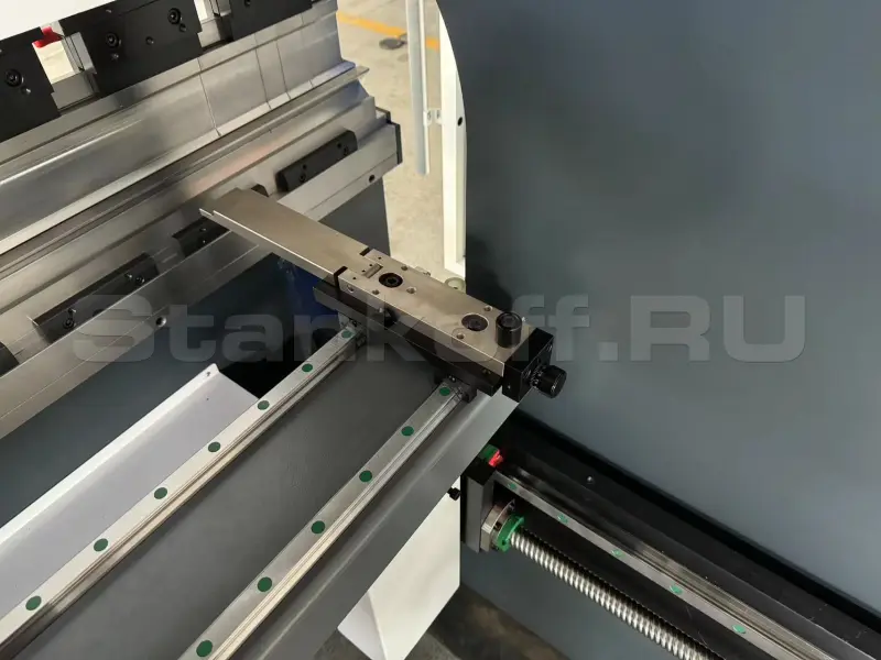 Гидравлический листогибочный пресс KRRASS PBS 135/3200 4 axis
