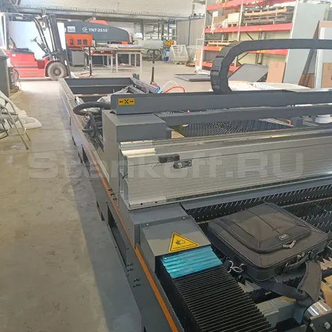 Пусконаладка оптоволоконного лазера в защитной кабине STL-1530G/3000 Raycus в Казани