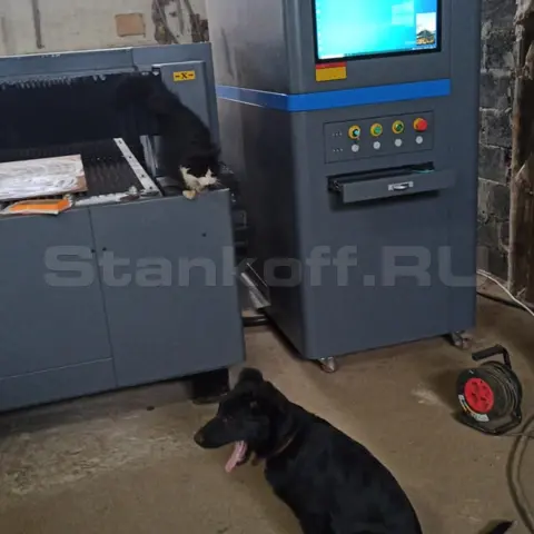 Запуск оптоволоконного лазерного станка для резки металла STL-1530FP/3000 Raycus в Ростове-на-Дону