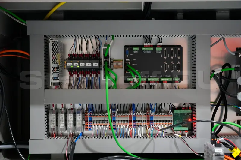 Высокоскоростной лазерный труборез LPC80-B5-CF6000/3000 Raycus