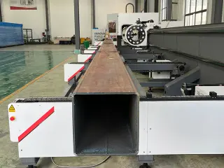 Оптоволоконный лазерный труборез HGTECH TS550-1212-3C/12000 Raycus — фото 3