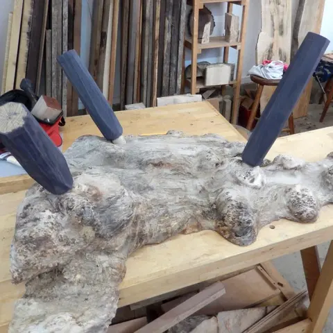 Журнальный столик из капповой плиты