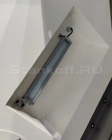 Вспомогательный источник света 