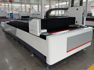 Оптоволоконный лазерный станок HGTECH SMART-3015PLUS/3000 Raycus — фото 6