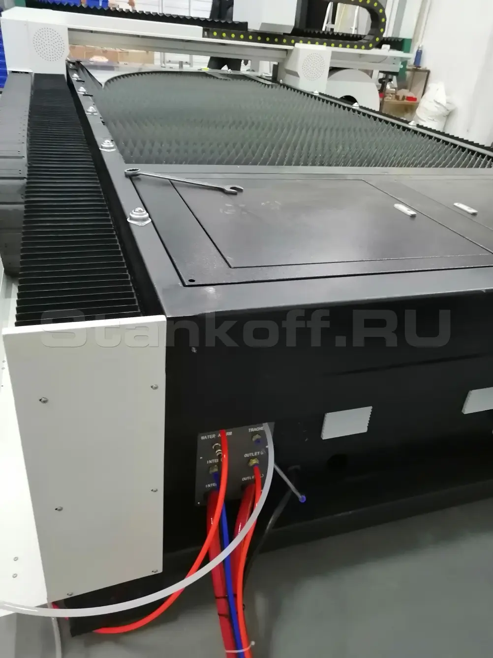 Поставка и запуск оптоволоконного лазерного станка XTC-1530HT/1500 IPG в Краснодаре