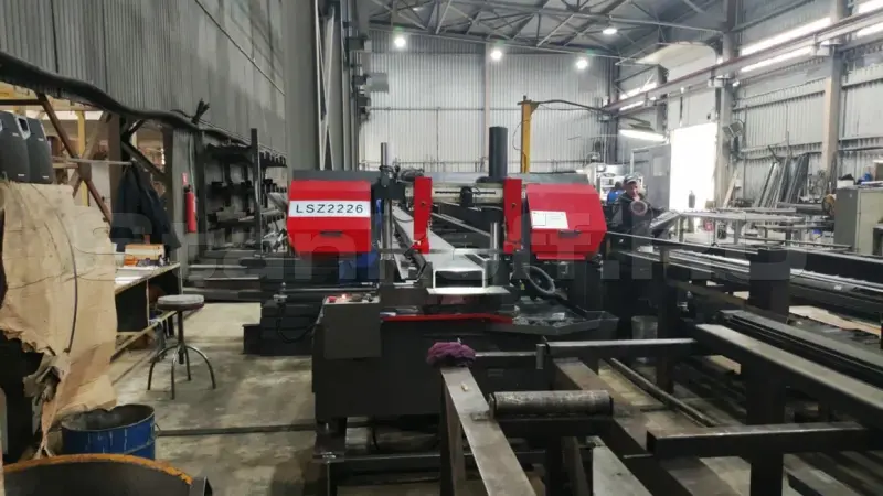 Полуавтоматический ленточнопильный станок  с поворотной рамой MetMachine LSZ2226