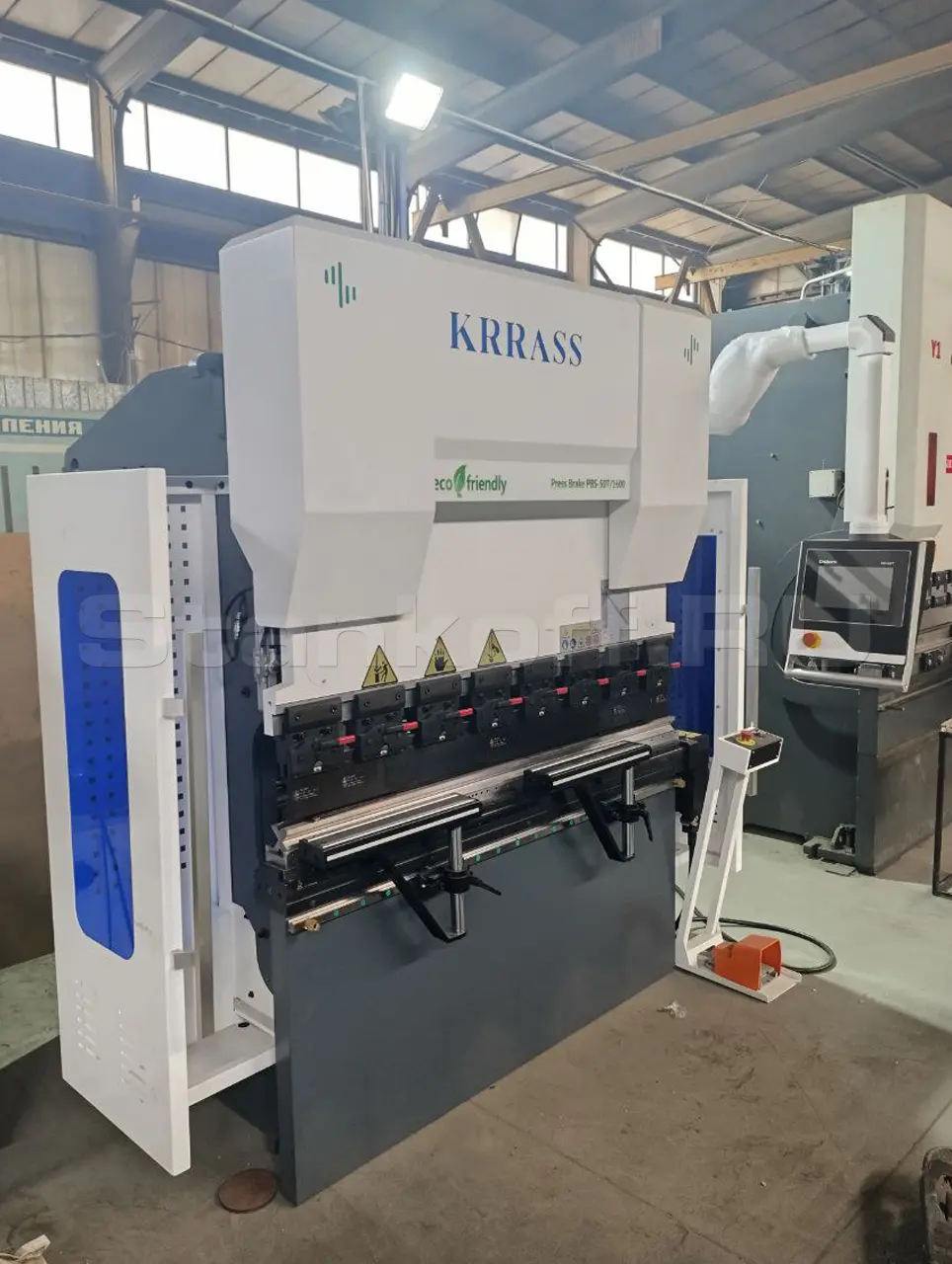 Гидравлический листогибочный пресс KRRASS PBS 50/1600 4 axis