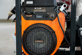 Бензиновый измельчитель веток BX42B
