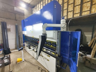 Гидравлический листогибочный пресс HPB-E 125/3200