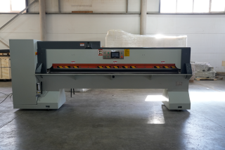 Гидравлическая гильотина для шпона MD310