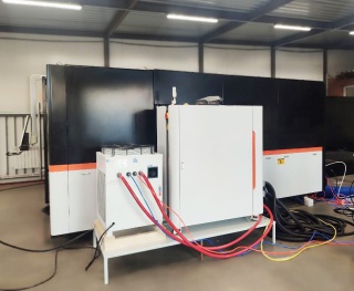 Оптоволоконный лазер в кабине для листов и труб XTC-F1530GT/3000 Raycus