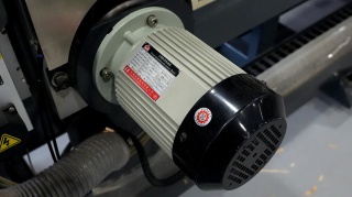 Станок для пиления и прифуговки шпона TG-3200