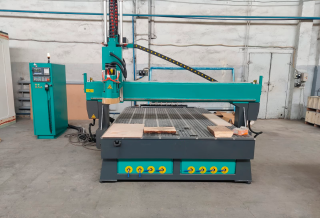 Фрезерный станок с ЧПУ TS 2040 ATC R (С поворотным шпинделем)