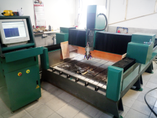 Фрезерный станок TS  9015M