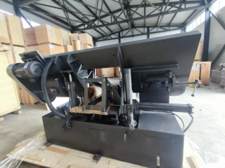 Полуавтоматический ленточнопильный станок MetMachine LS4040