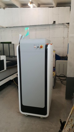 Установка оптоволоконной лазерной резки с труборезом LF3015CNR/1000 IPG