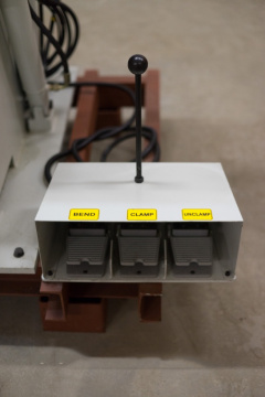 Электрогидравлический листогибочный пресс с поворотной балкой HW2440x3.5