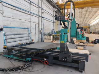 Фрезерный станок с ЧПУ TS 2040 ATC R (С поворотным шпинделем)