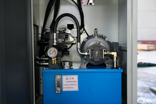 Гидравлическая гильотина для шпона MD310