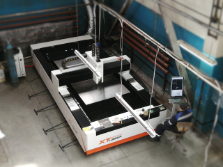 Учебно-производственный лазерный станок для резки металла