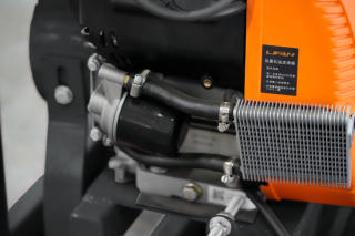 Бензиновый измельчитель веток BX42B