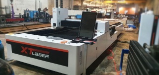 Оптоволоконный лазерный станок для резки металла XTC-1530E/1500 Max