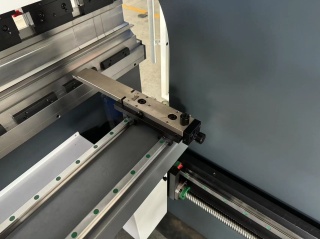 Гидравлический листогибочный пресс KRRASS SPB 110/3200 4 axis