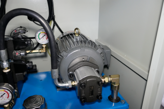 Гидравлическая гильотина для шпона MD310