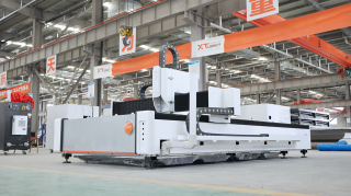 Оптоволоконный станок для резки металла XTC-1530H/3000 Raycus/Reci