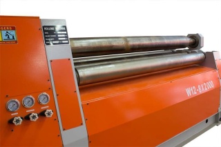 Вальцовочный станок гидравлический W12-8х2000