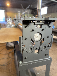 Вальцовочный станок электромеханический трехвалковый RME-1300х4
