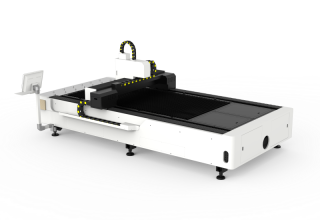Оптоволоконный лазерный станок для резки металла XTC-1530H/750 Raycus