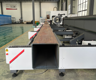 Оптоволоконный лазерный труборез HGTECH TS1212-3C/12000 Raycus
