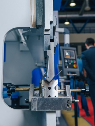 Гидравлический листогибочный пресс MetalTec HBM 63/2500