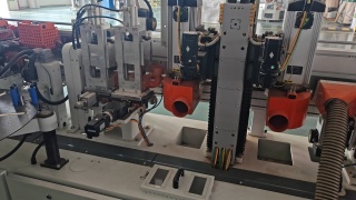 Автоматический кромкооблицовочный станок ZY-B1822(JC)