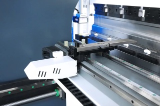 Гидравлический листогибочный 8-осевой пресс KRRASS PBS 210/3200 8 axis