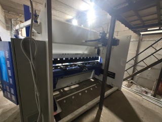 Гидравлический листогибочный пресс HPB-E 125/3200